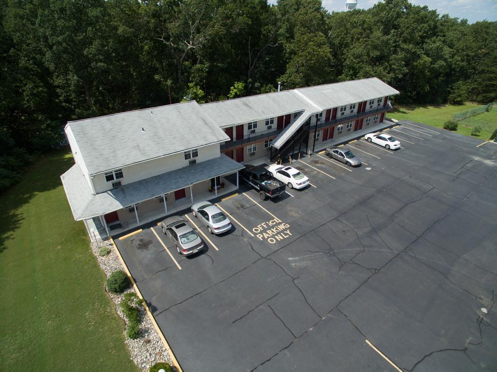Red Carpet Inn Berlin Exterior photo