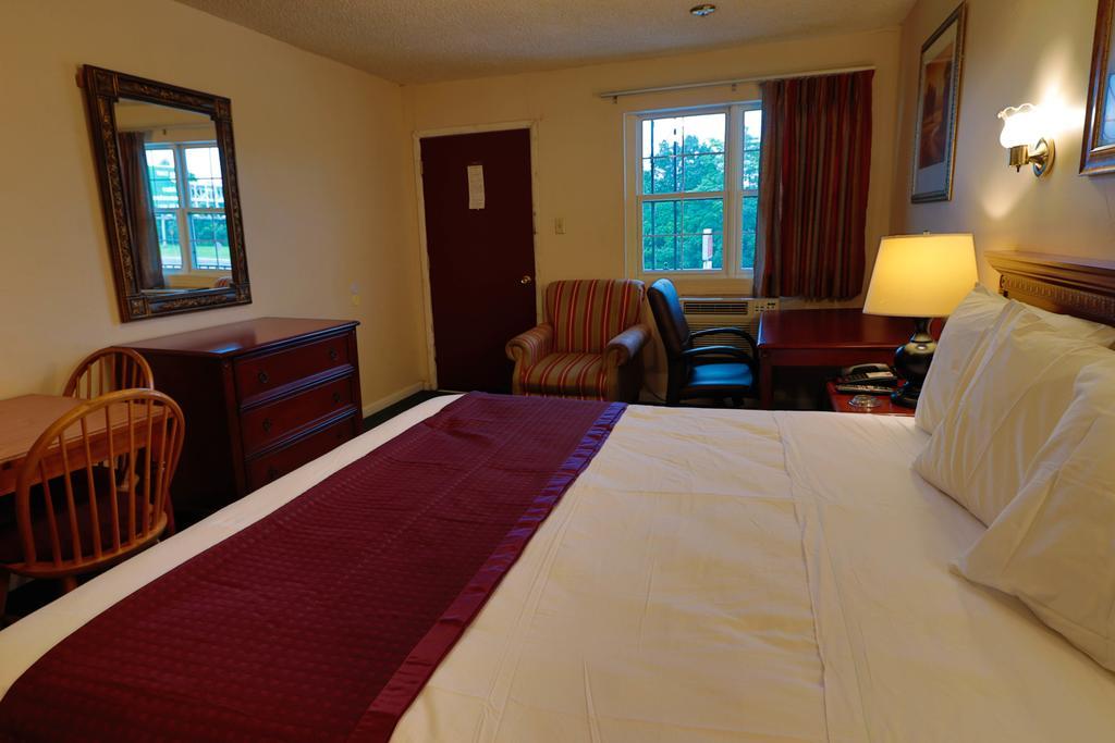 Red Carpet Inn Berlin Exterior photo