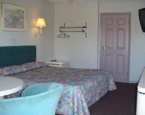 Red Carpet Inn Berlin Exterior photo
